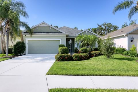 Photo of 4806 Lake Breeze Terrace, Sarasota, FL 34243 (MLS # A4657514) Photo of 4806 Lake Breeze Terrace, Sarasota, FL 34243 (MLS # A4657514)