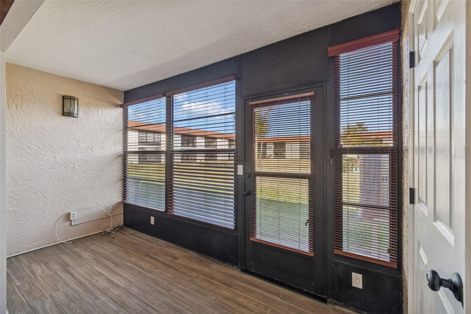 HARBOR VILLAS CONDO PH 03 - Residential