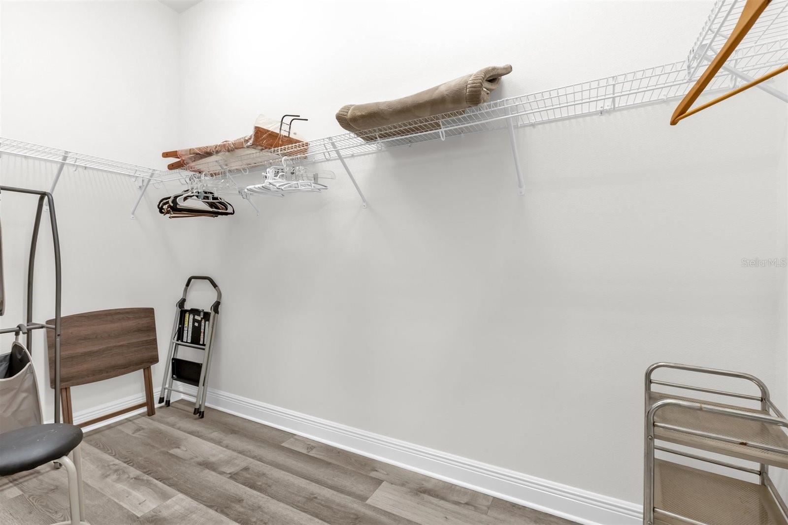 VILLAGES/WEST LAKE UN 56 - Residential