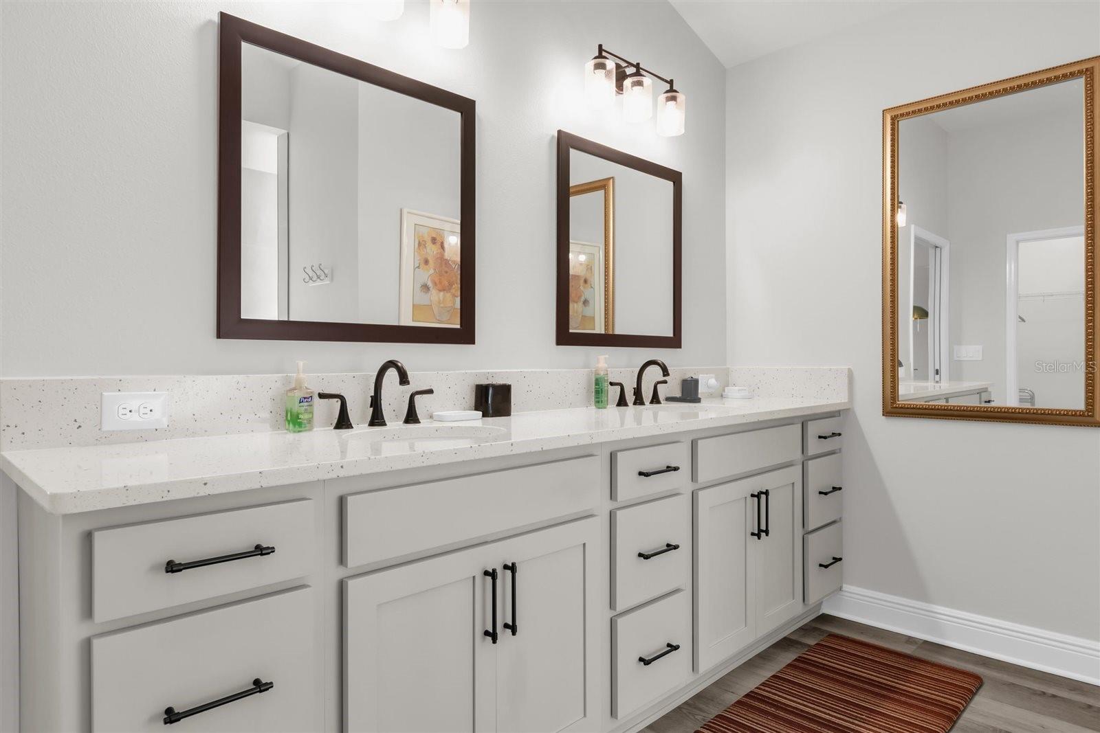 VILLAGES/WEST LAKE UN 56 - Residential