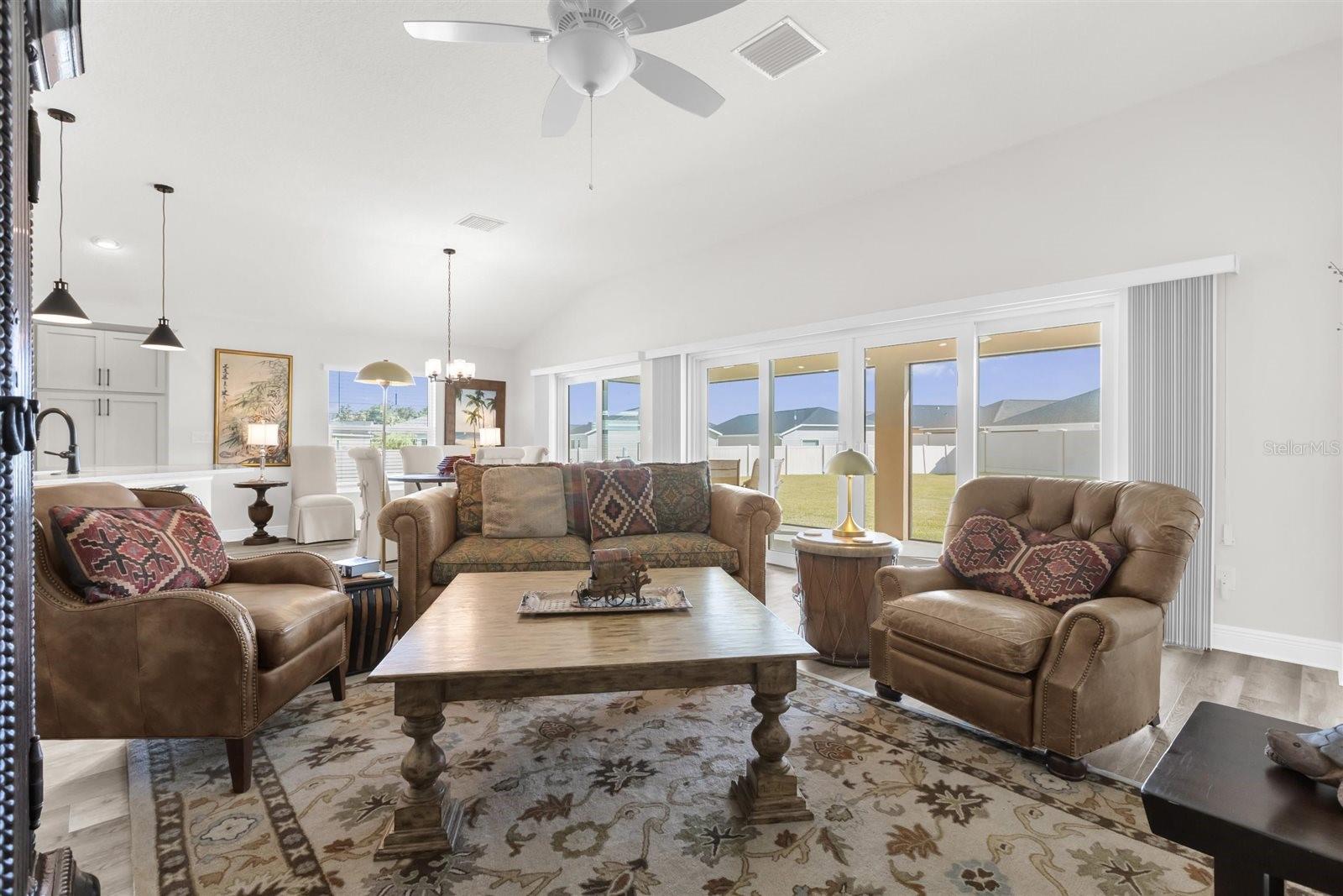 VILLAGES/WEST LAKE UN 56 - Residential