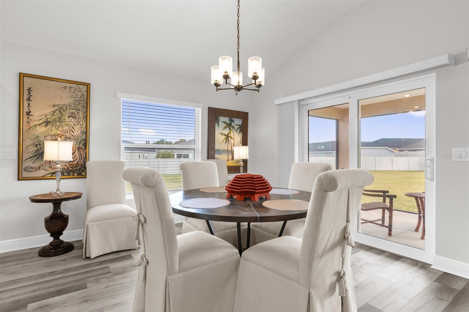 VILLAGES/WEST LAKE UN 56 - Residential