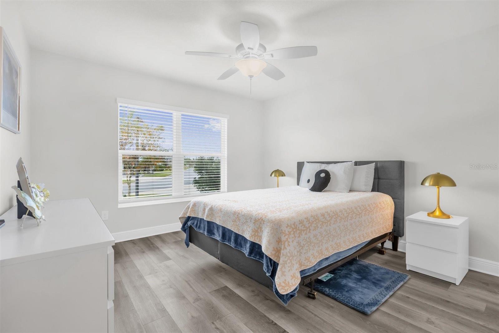 VILLAGES/WEST LAKE UN 56 - Residential