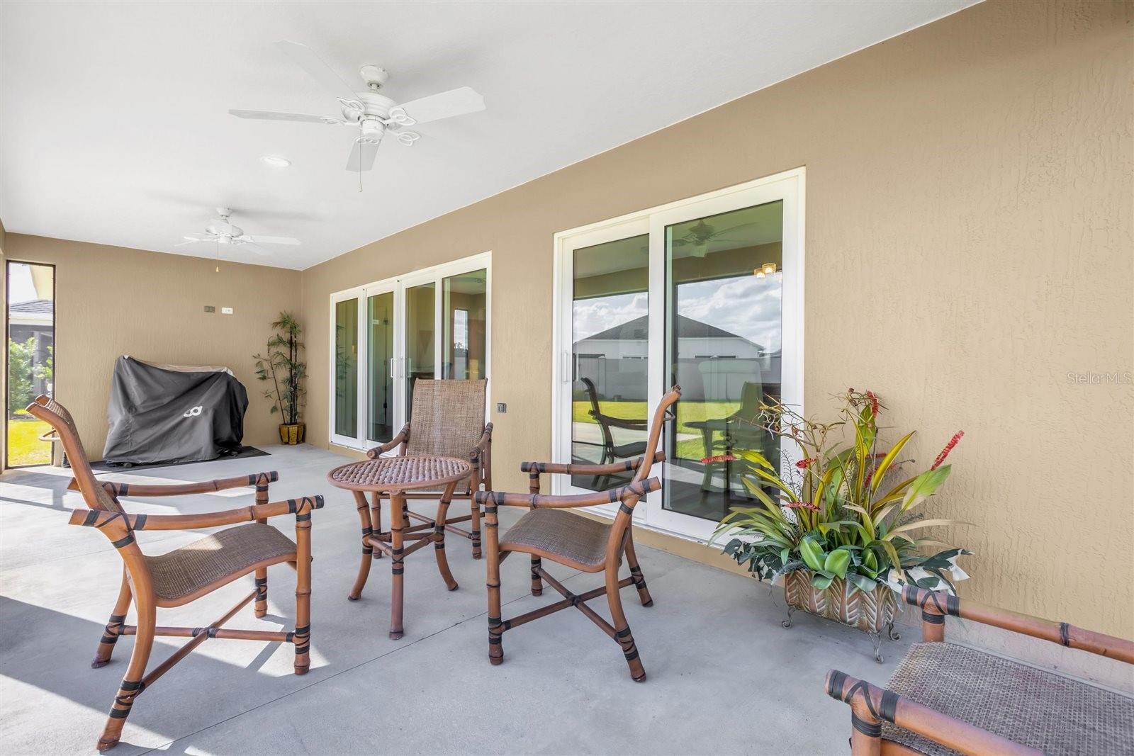 VILLAGES/WEST LAKE UN 56 - Residential