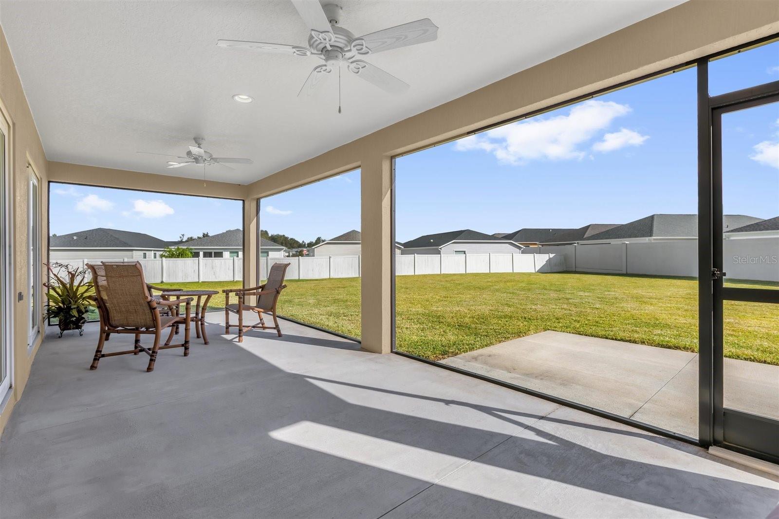 VILLAGES/WEST LAKE UN 56 - Residential