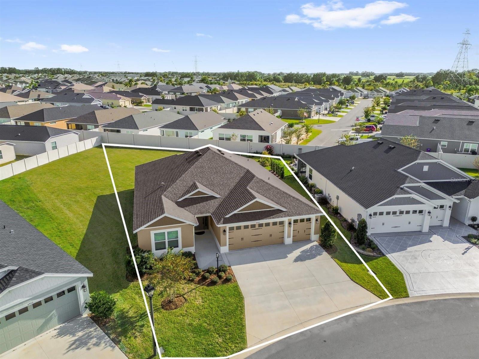 VILLAGES/WEST LAKE UN 56 - Residential