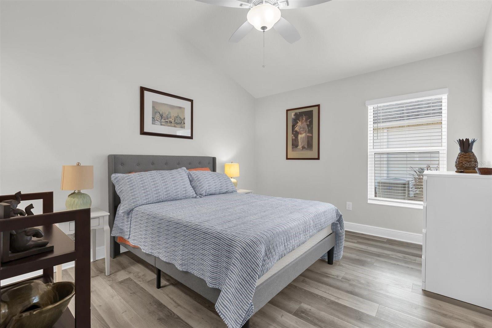 VILLAGES/WEST LAKE UN 56 - Residential