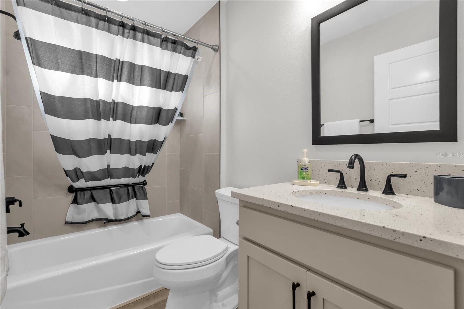 VILLAGES/WEST LAKE UN 56 - Residential