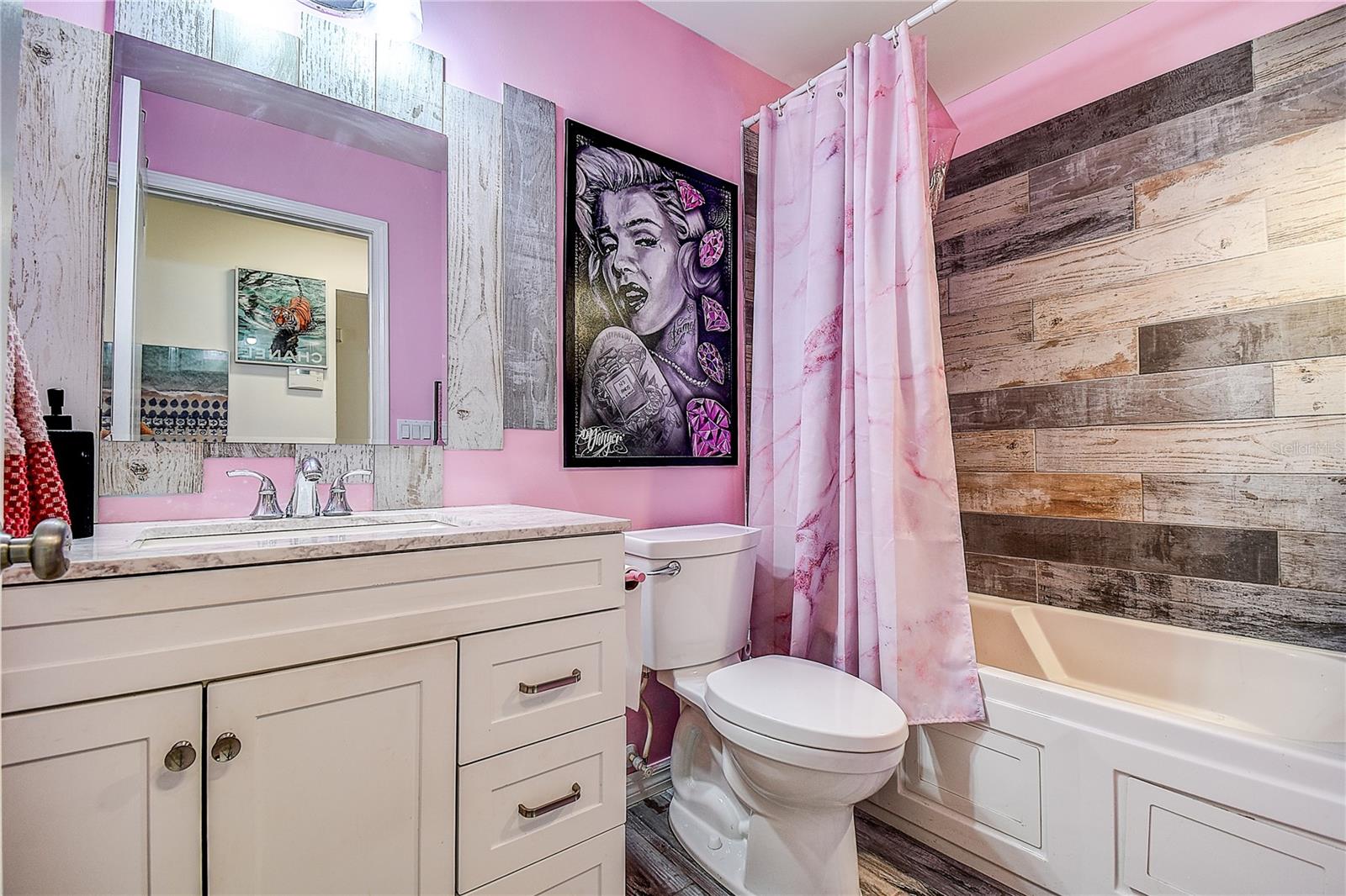 GULF COAST ACRES - Residential