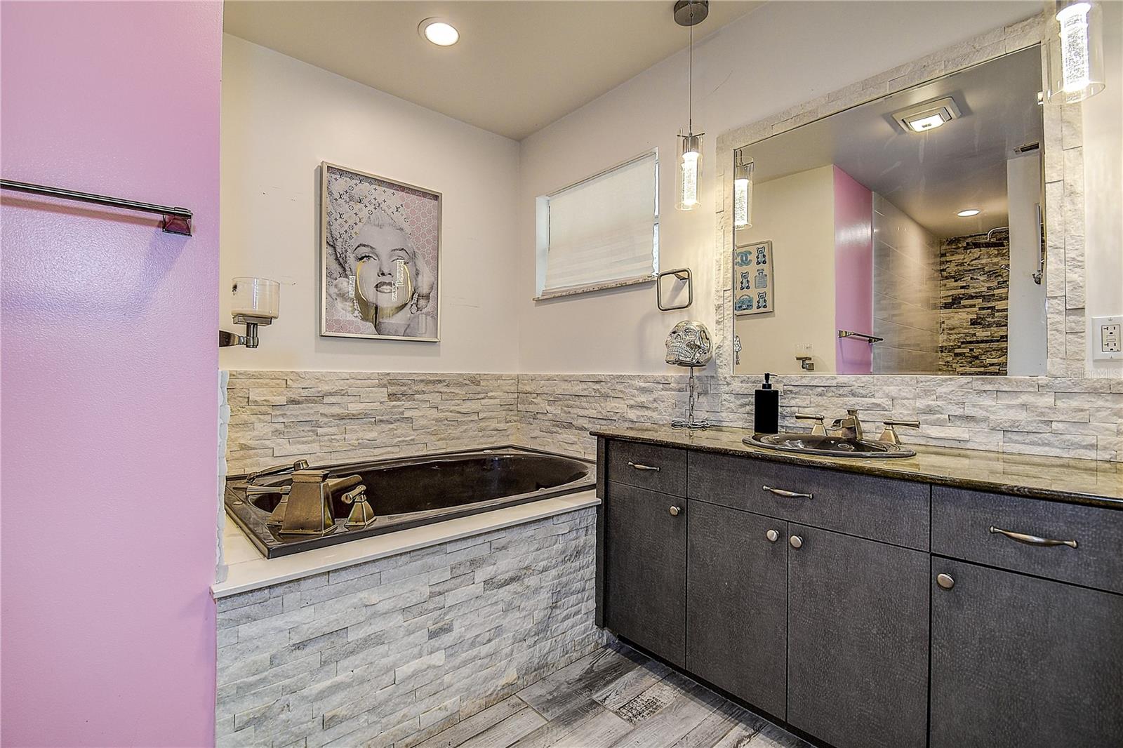 GULF COAST ACRES - Residential