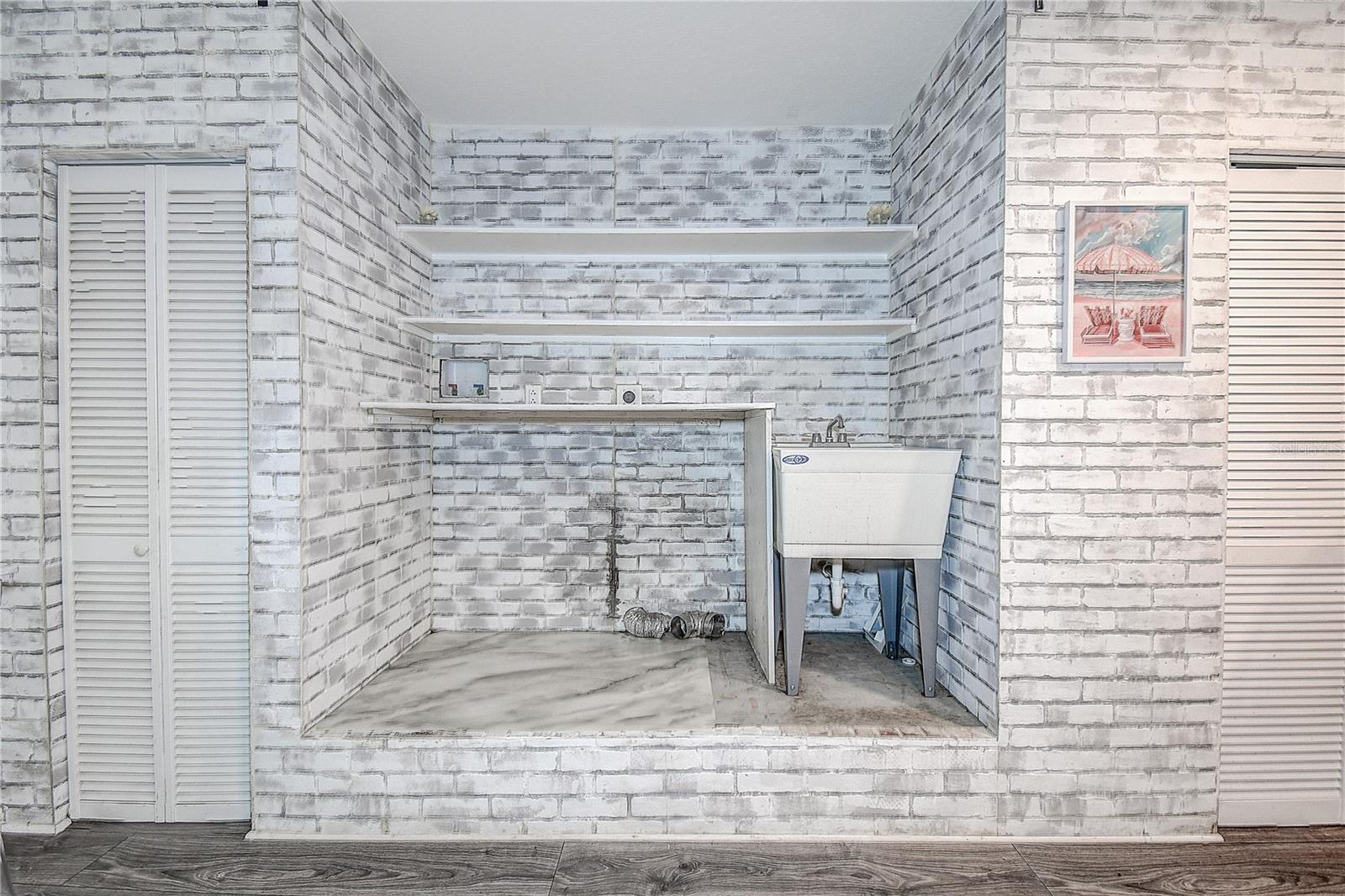 GULF COAST ACRES - Residential