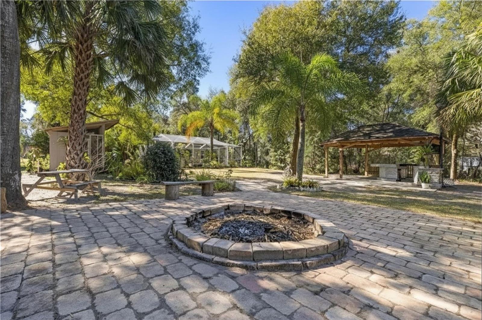 GULF COAST ACRES - Residential