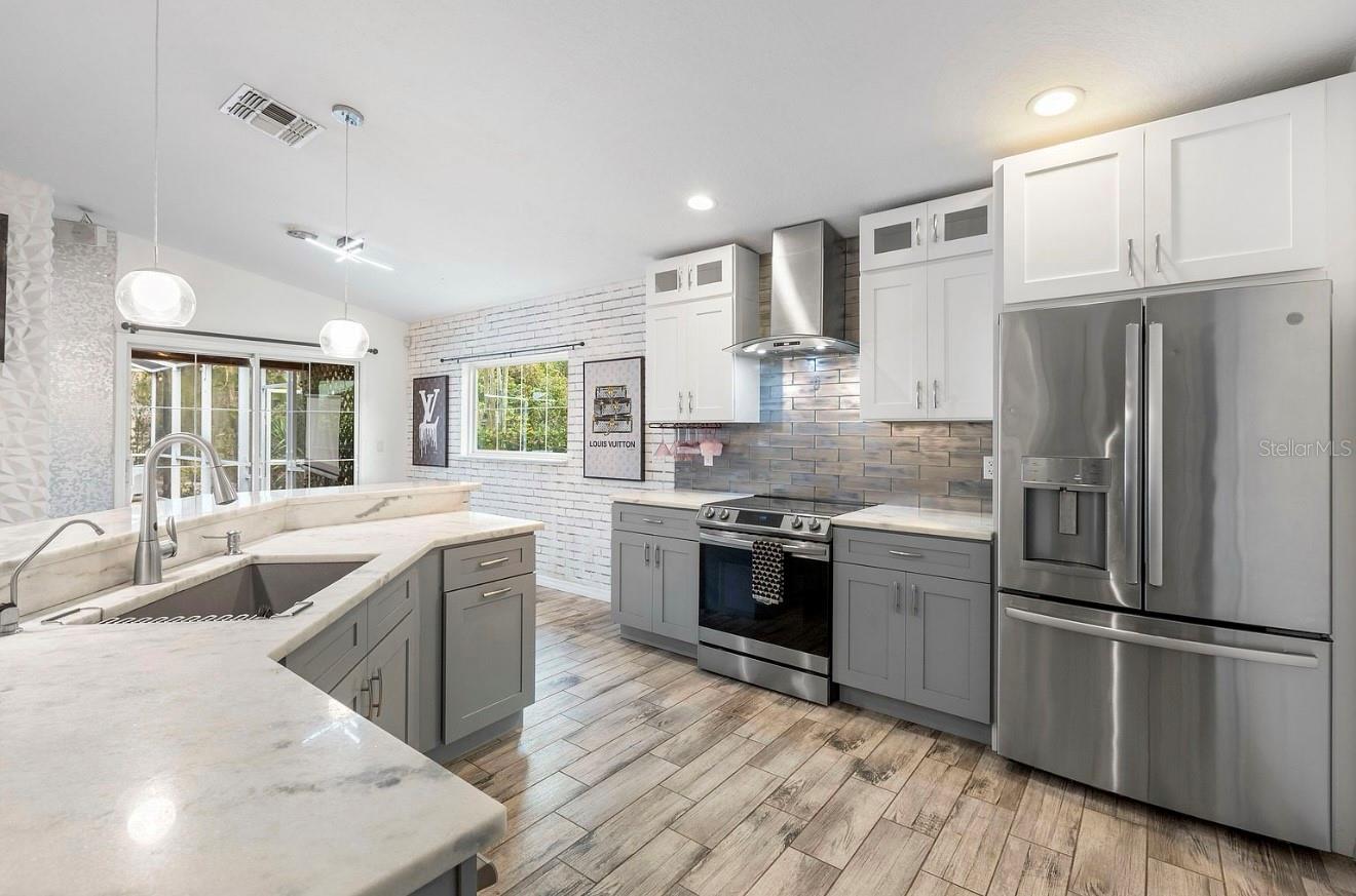 GULF COAST ACRES - Residential