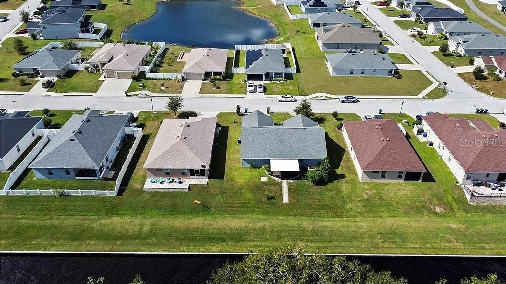 WATERS EDGE/THE LAKES - Residential