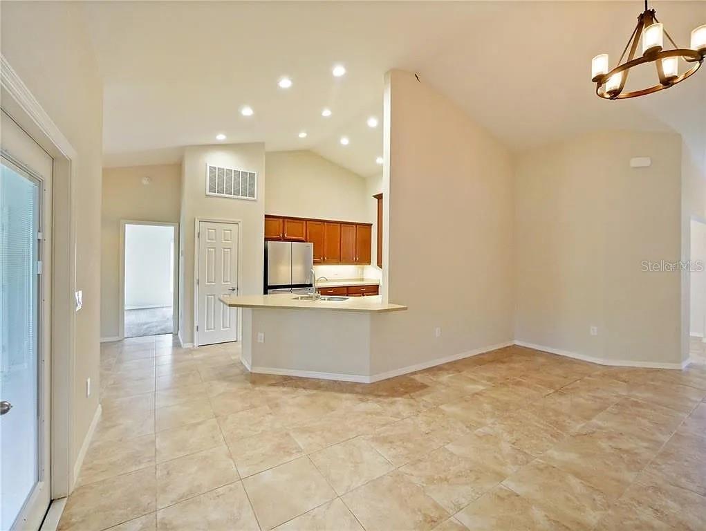 WATERS EDGE/THE LAKES - Residential