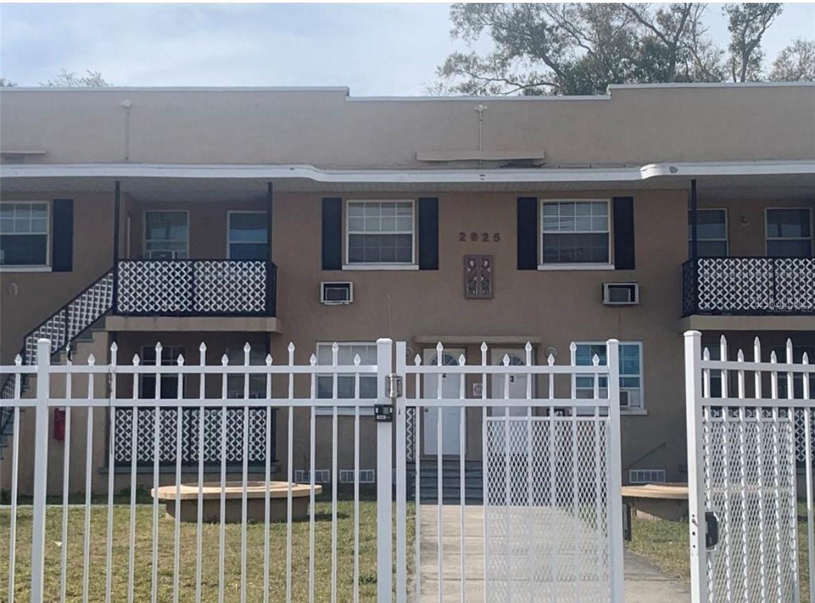 Move in Ready! Upstairs apartment. 1 bed, 1 bath Updated floors and countertops. No pets allowed. Water Included. Located close to downtown and surrounded by Public recreation centers and entertainment. Vouchers welcome. Call today to schedule an appointment!