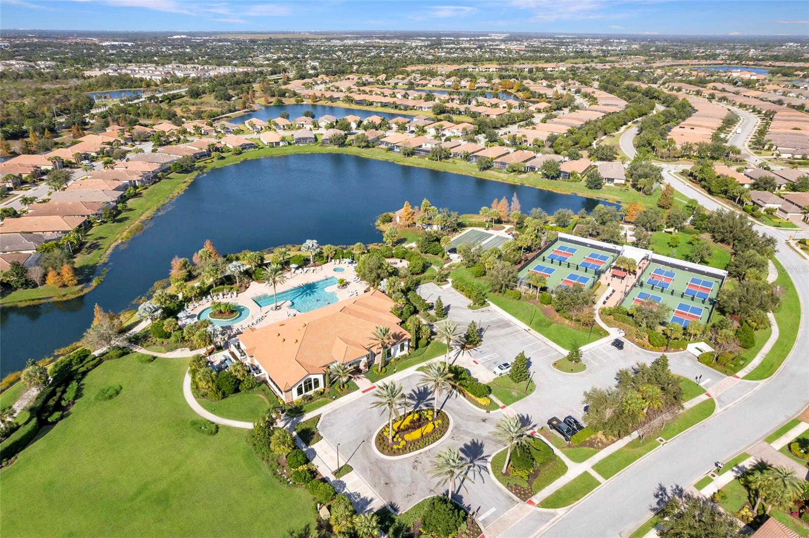 ESPLANADE PH I - Residential