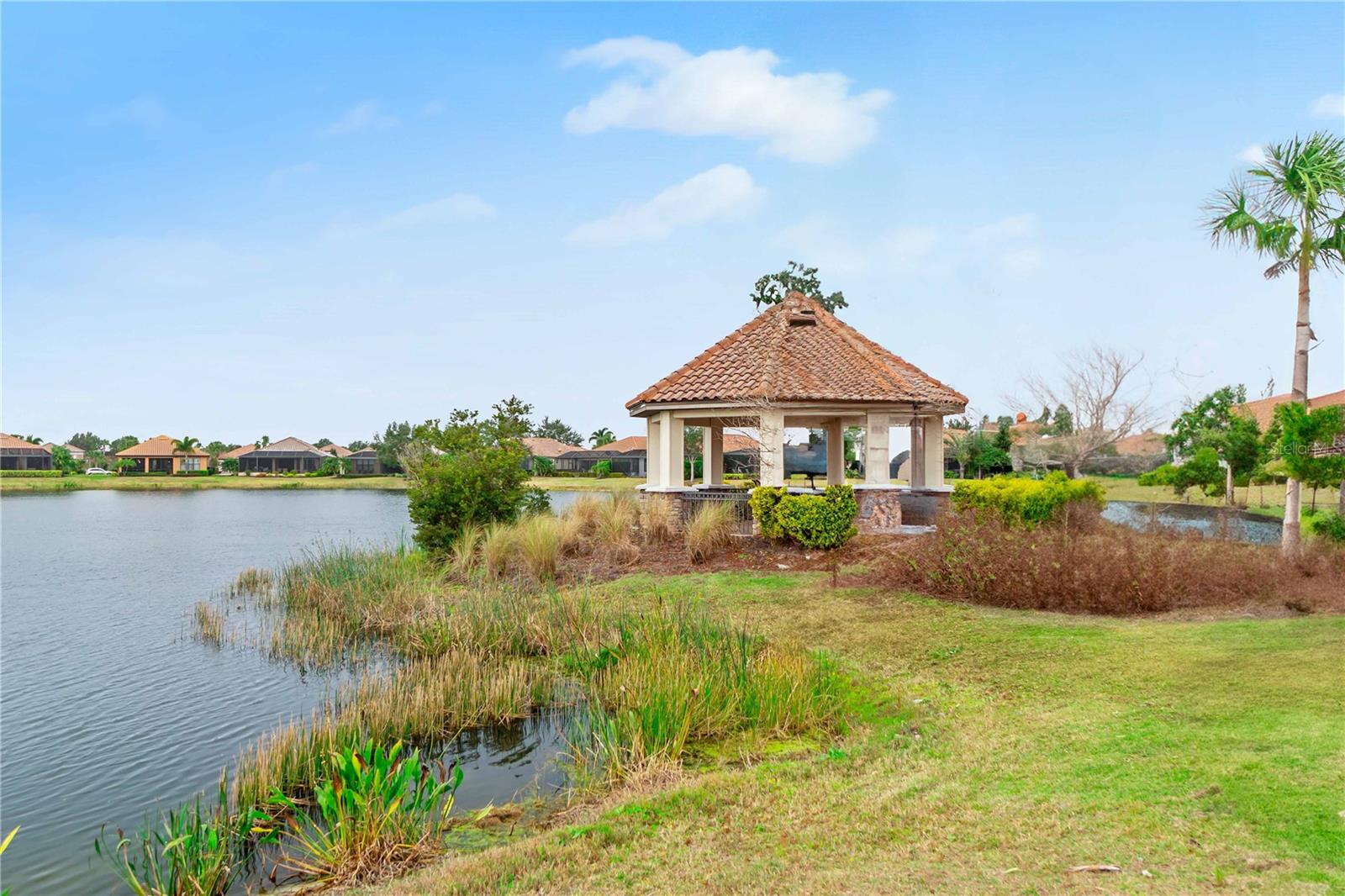 ESPLANADE PH I - Residential