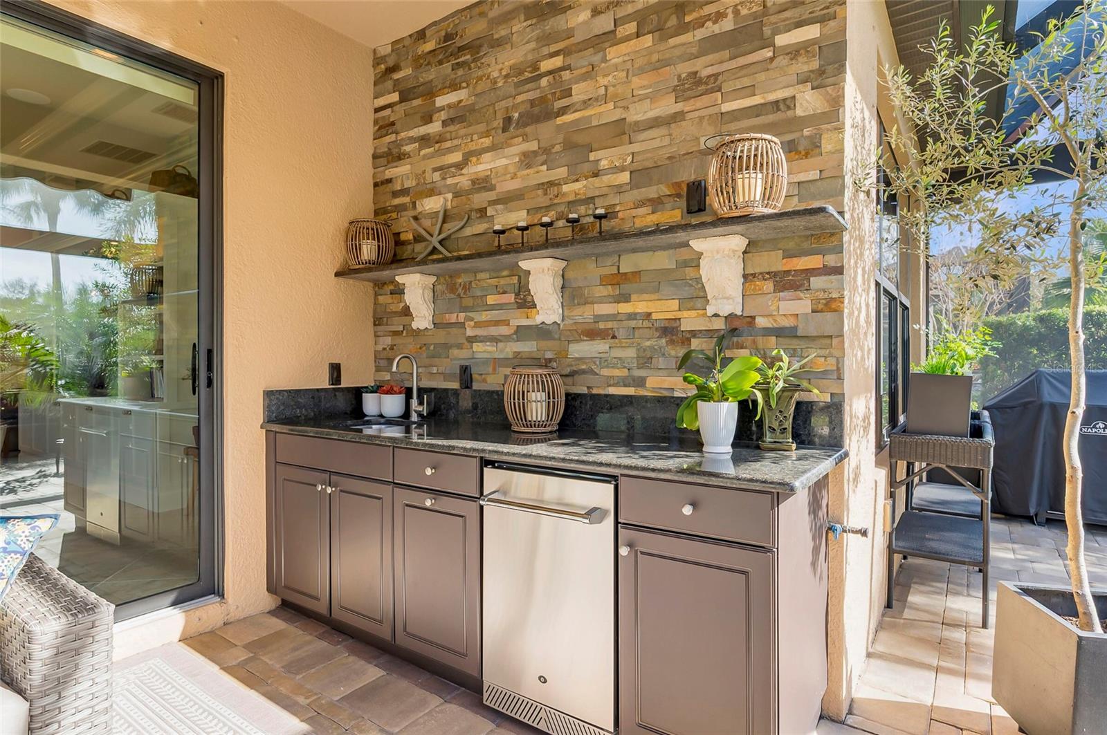 ESPLANADE PH I - Residential