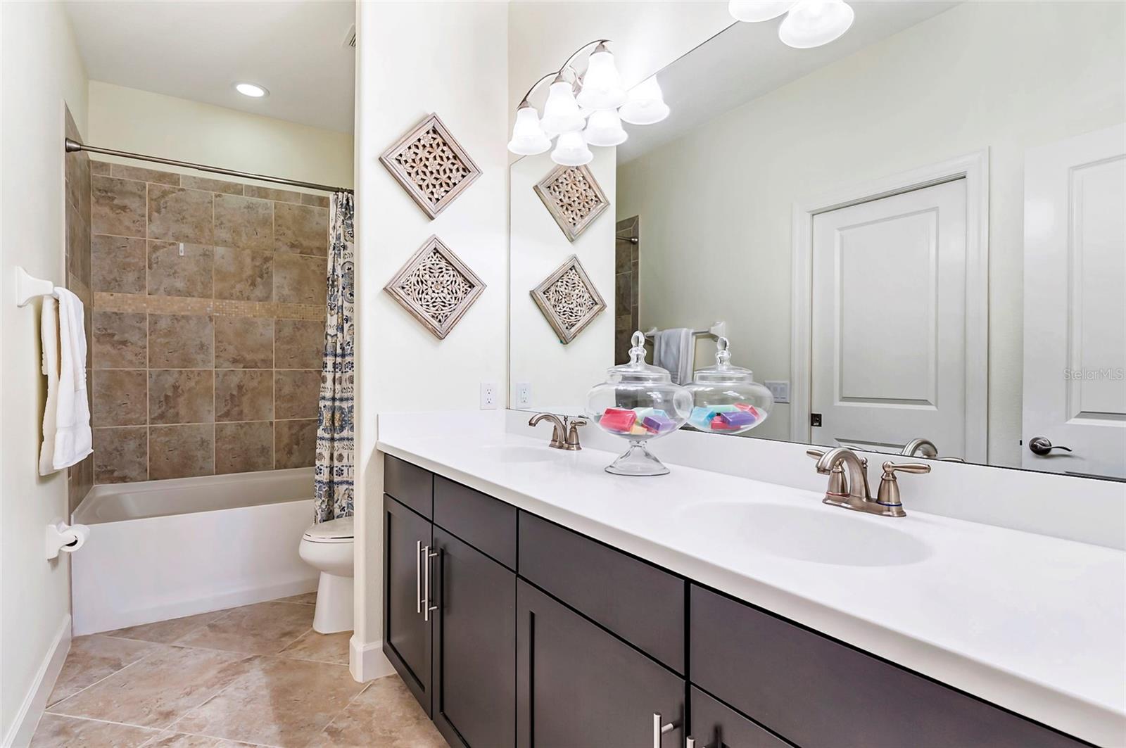 ESPLANADE PH I - Residential