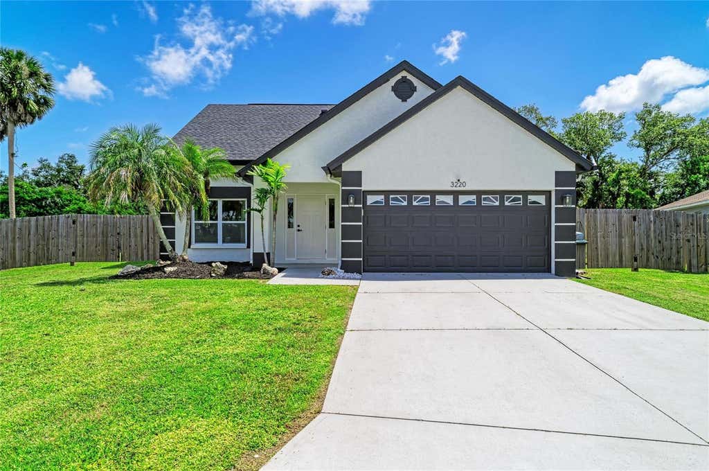 Photo of 3220 37th Terrace E, Bradenton, FL 34208 (MLS # A4703373)