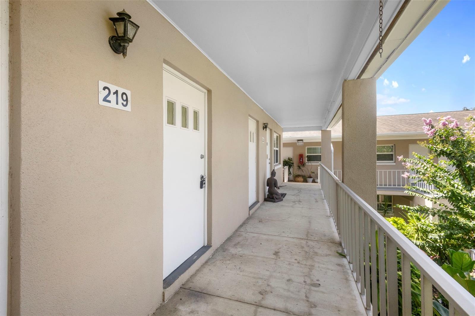 2500 LEE RD 219