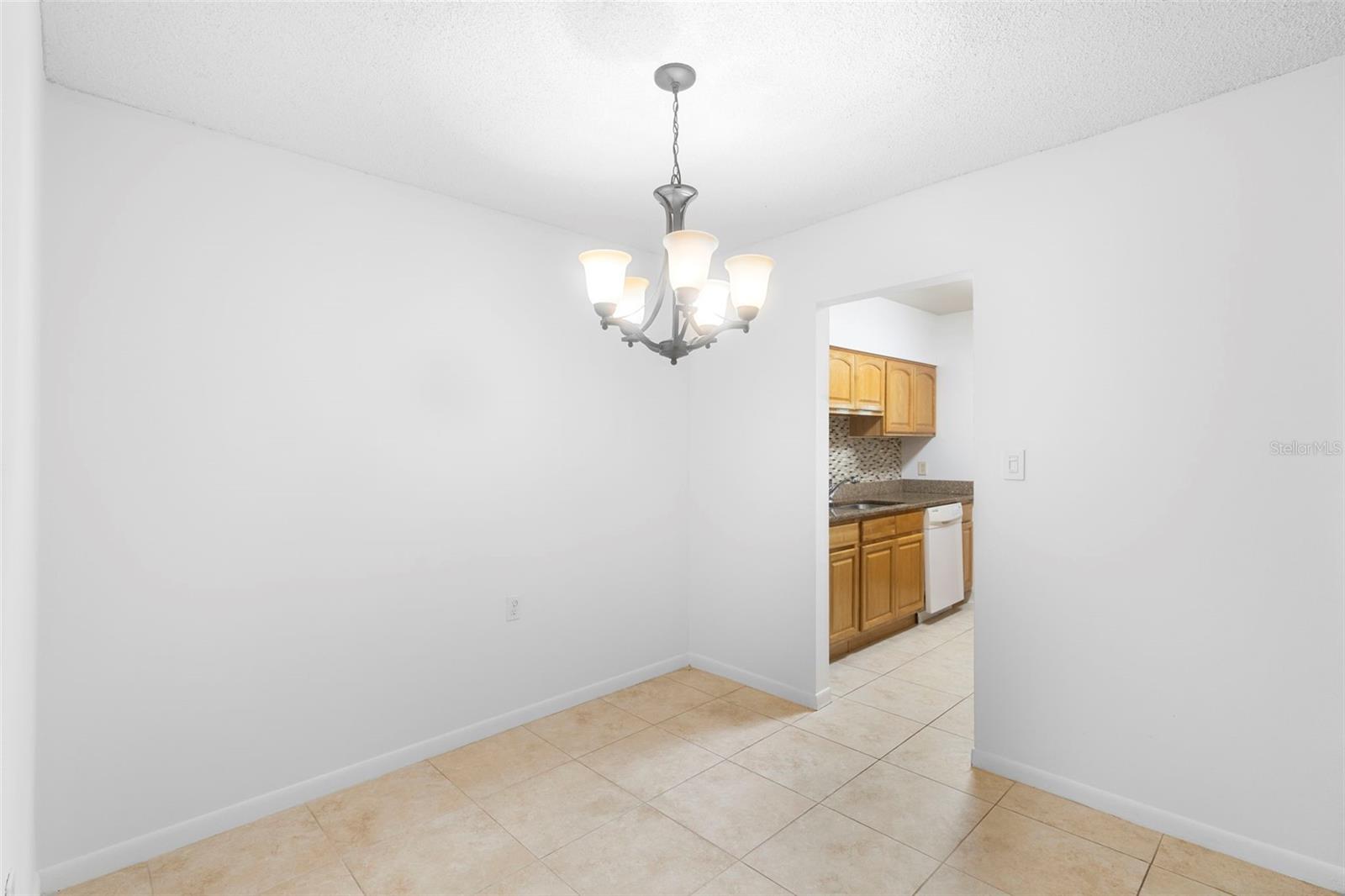 LAKESIDE MANOR APTS CONDO - Residential