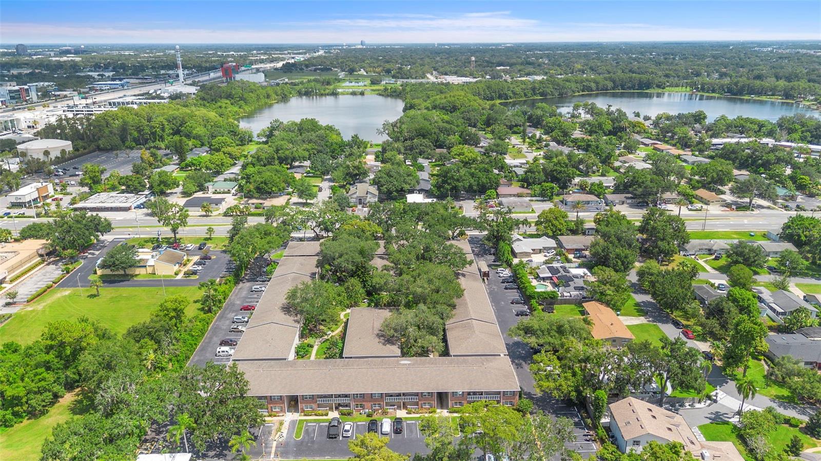 LAKESIDE MANOR APTS CONDO - Residential