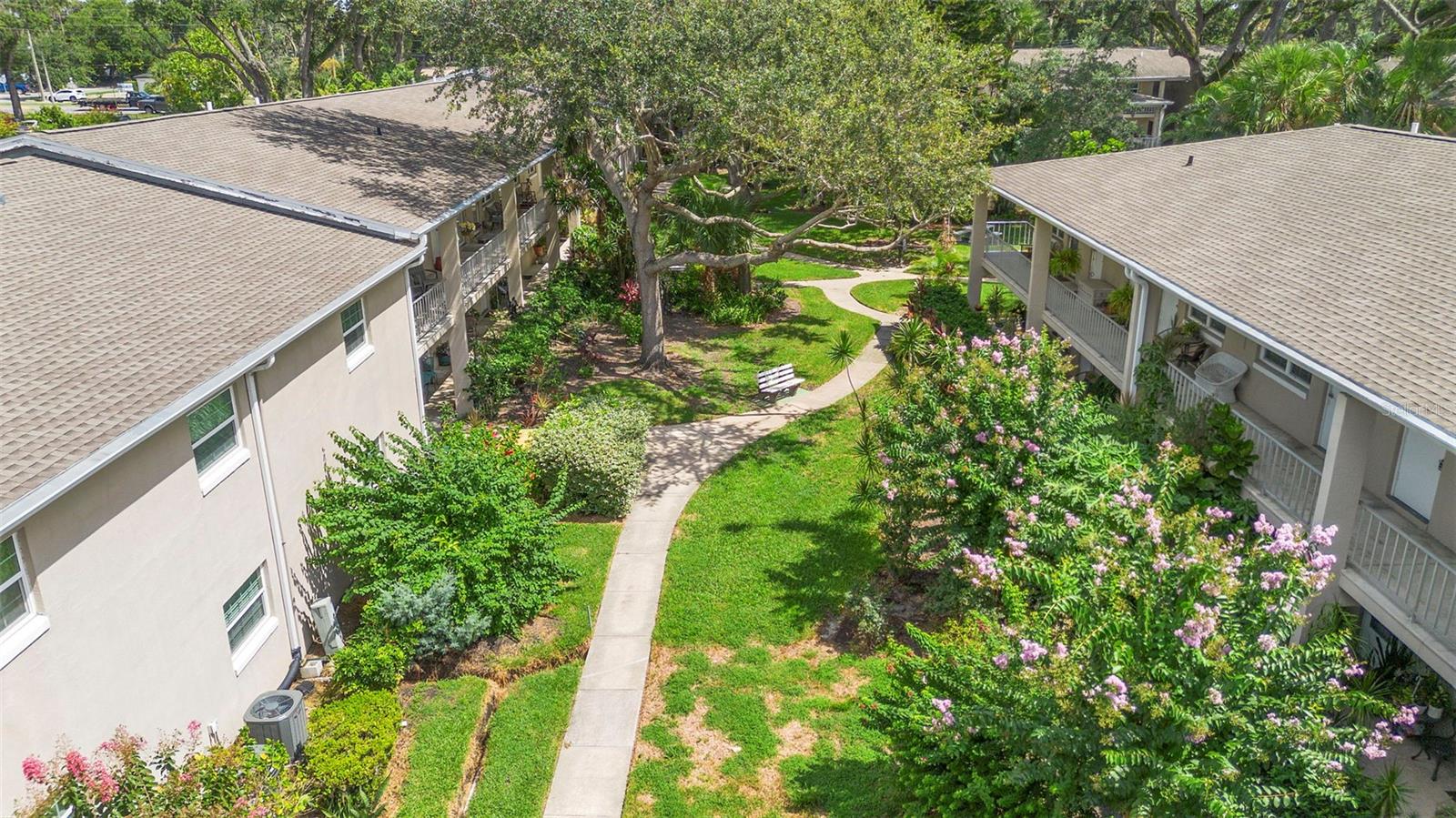 LAKESIDE MANOR APTS CONDO - Residential