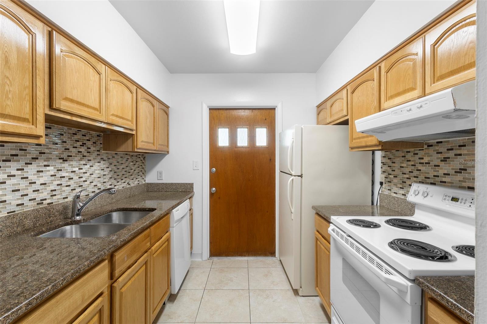 LAKESIDE MANOR APTS CONDO - Residential