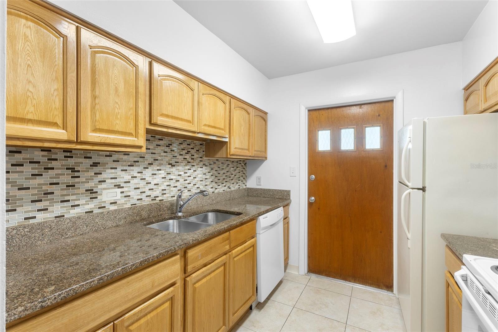 LAKESIDE MANOR APTS CONDO - Residential