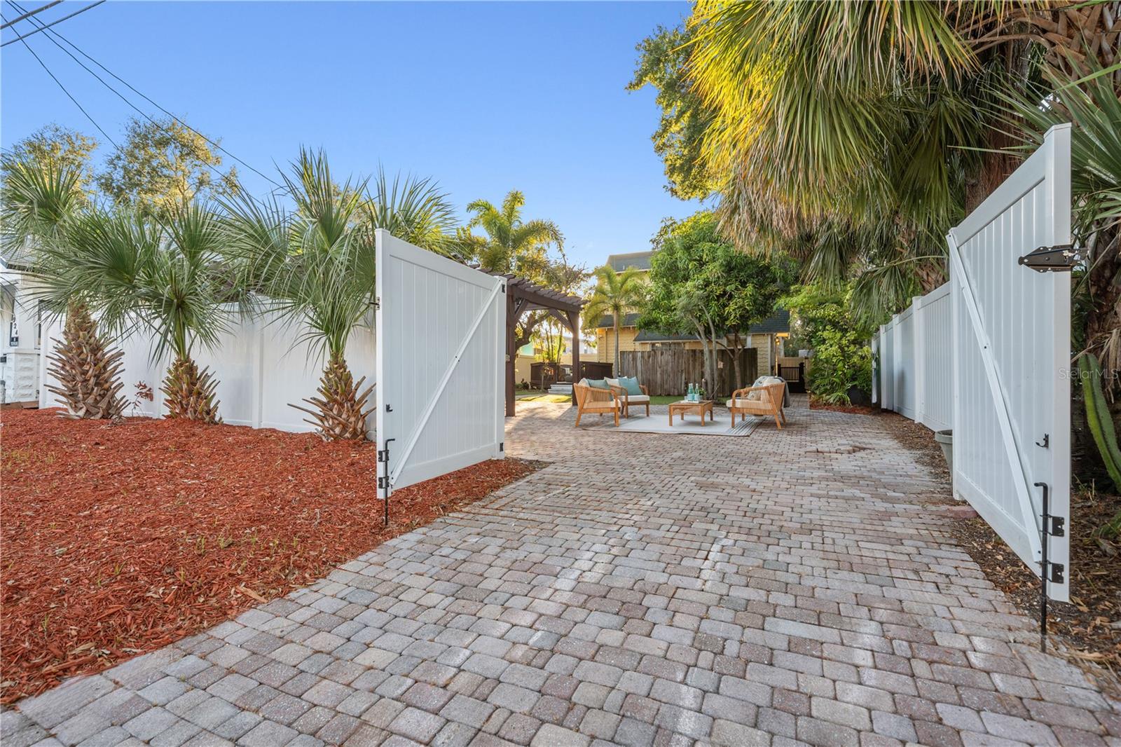 FLAHARTYS WM ADD - Residential