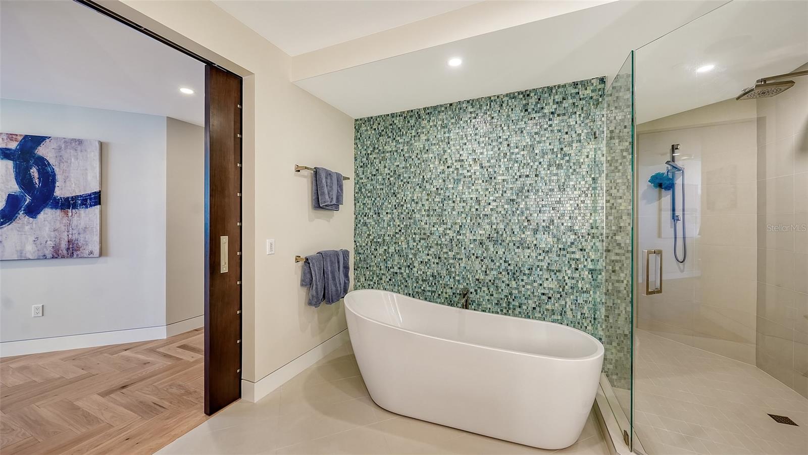 L AMBIANCE 1 - Residential