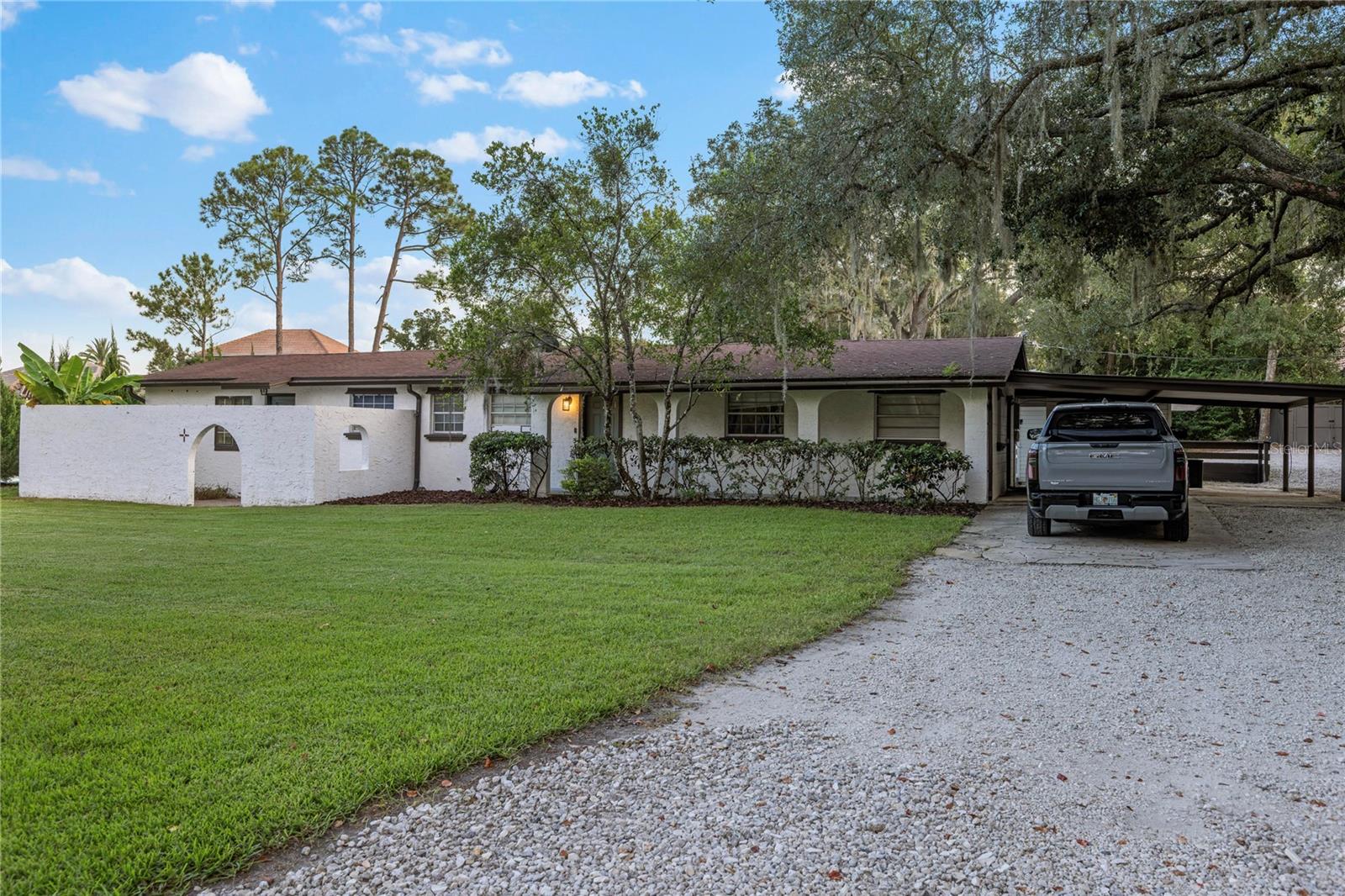 6697 MARKHAM ROAD