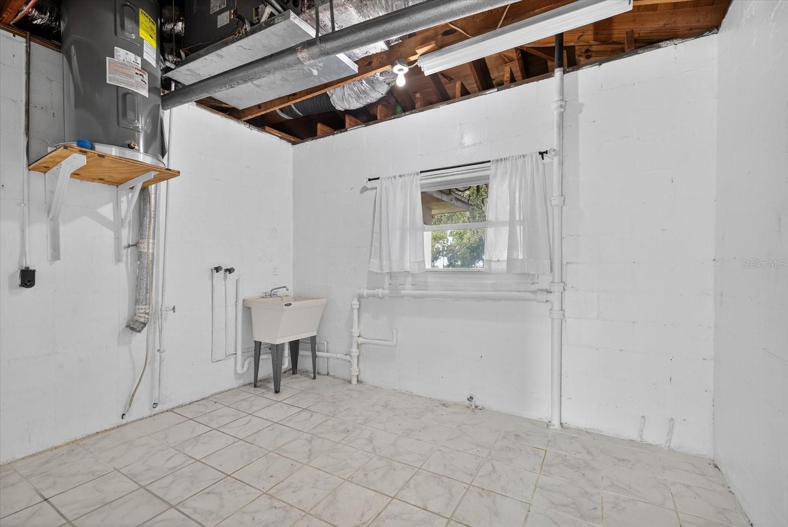 FENWAY-ON-THE-BAY - Residential Lease