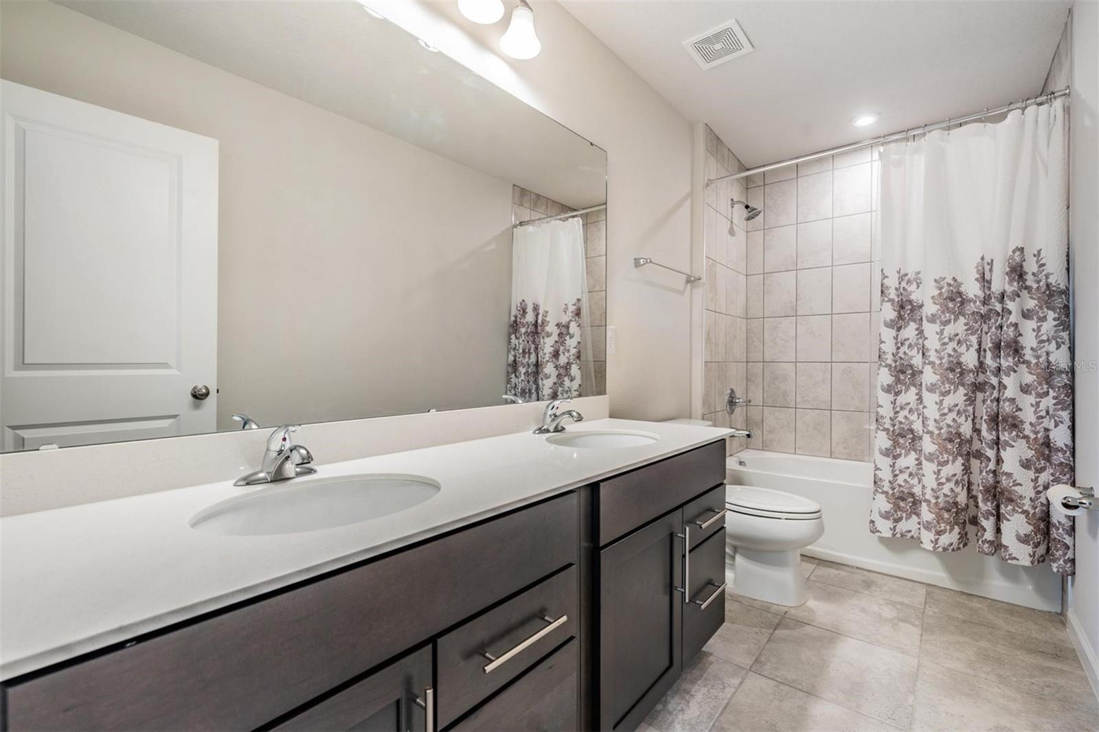 CHAPEL CRK VLGS 7 & 8 PH 1-3 - Residential