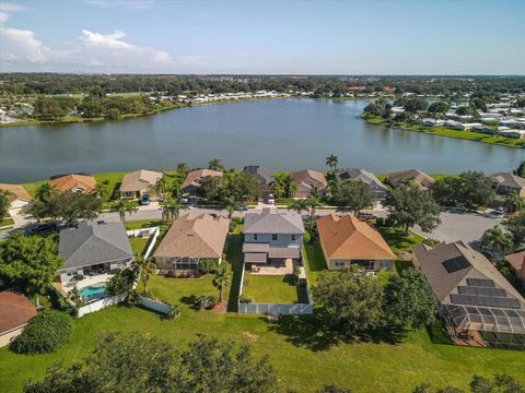 A home in PALMETTO