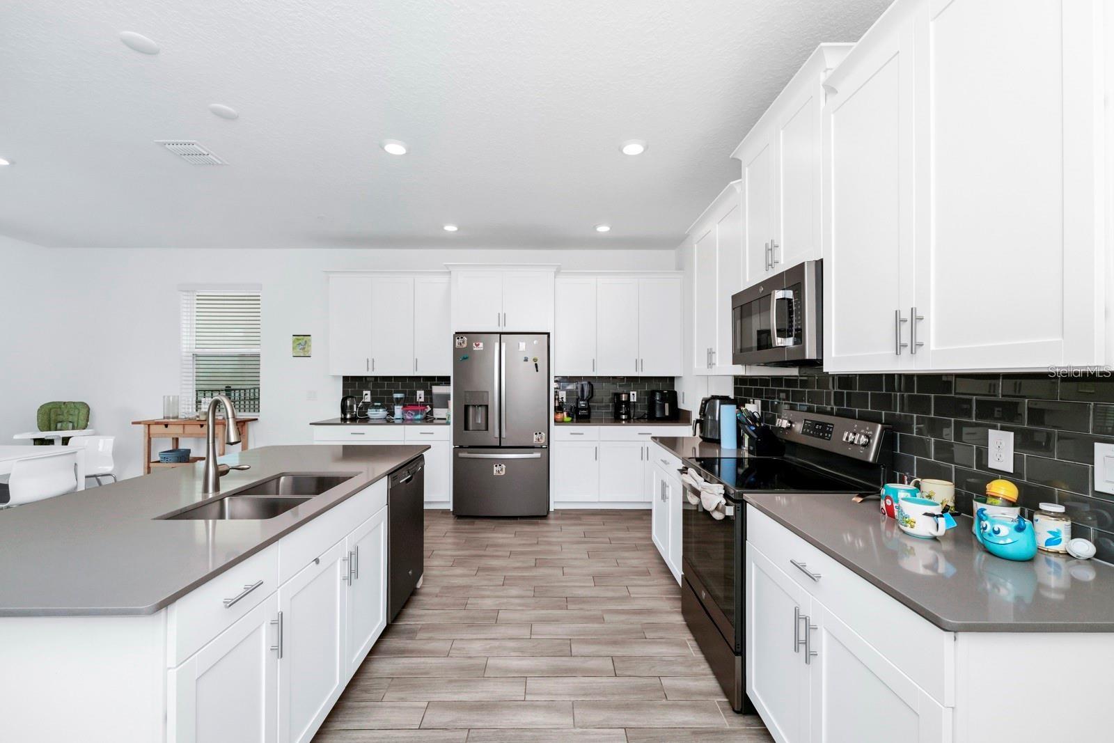 STOREY PK-PCL K PH 1 - Residential