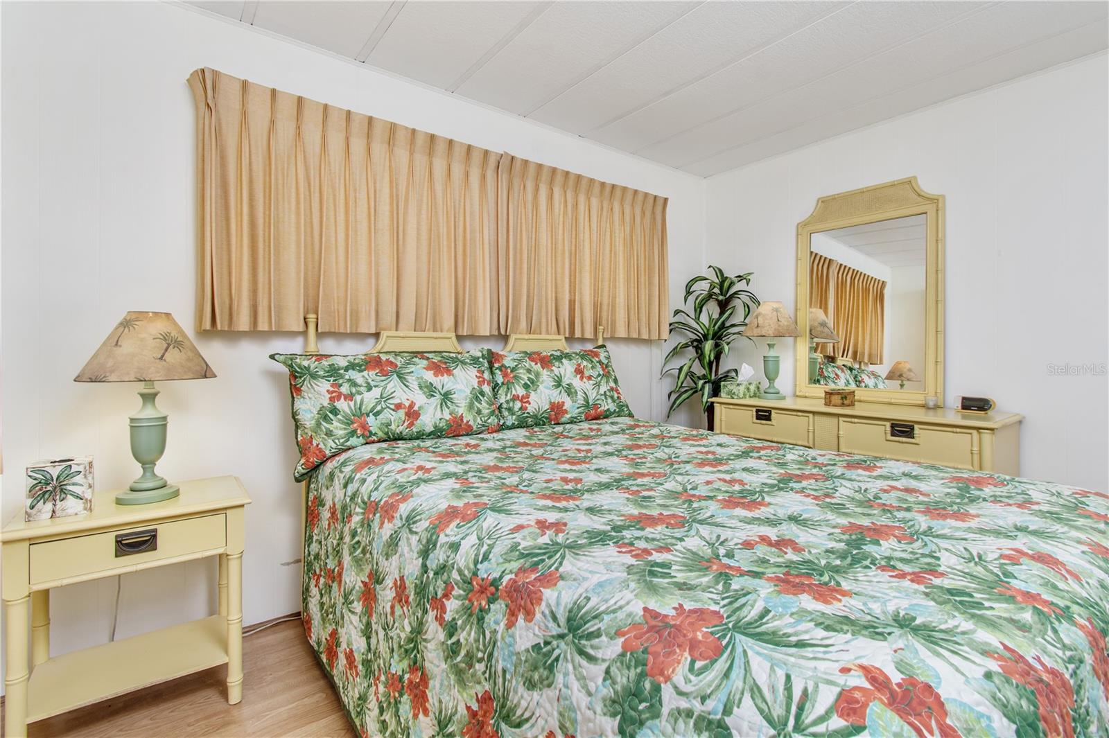 PALM HILL MOBILE HOME PARK UNREC - Residential