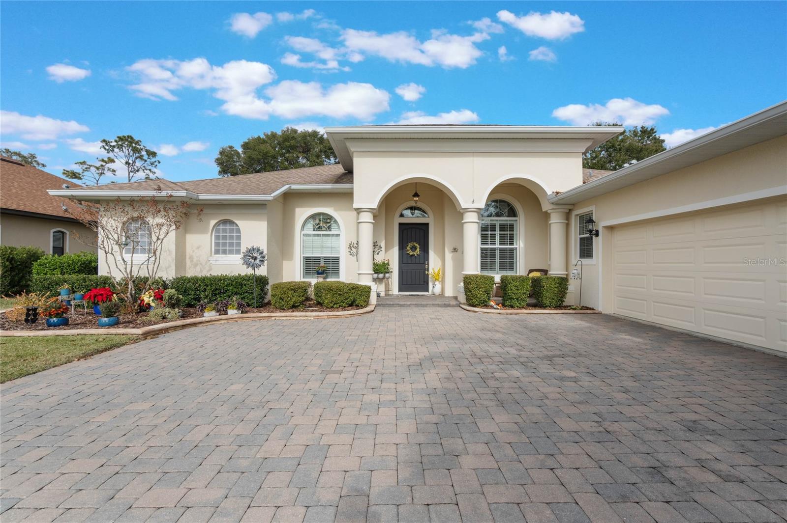 5072 GREENS DRIVE
