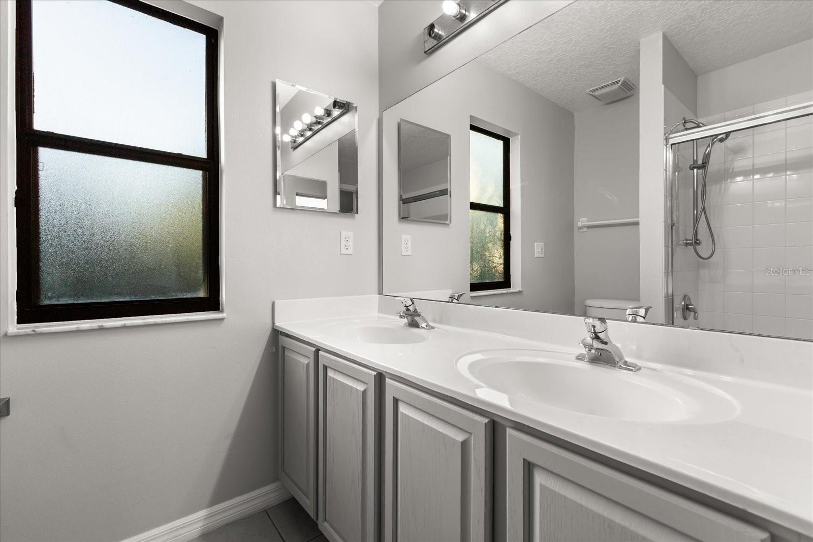 CHASE GROVES - Residential Lease