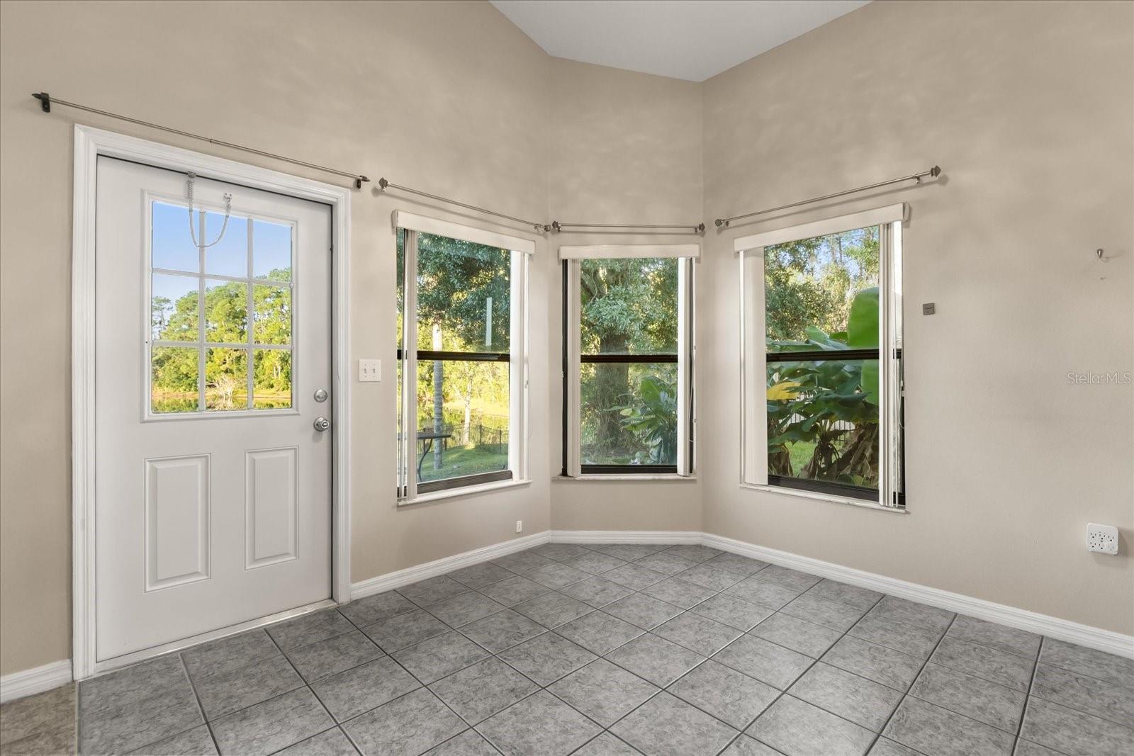 CHASE GROVES - Residential Lease