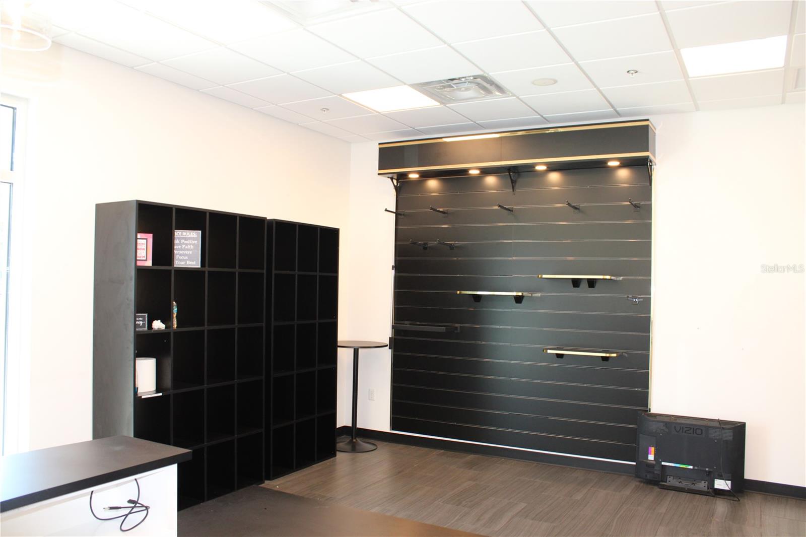 CONRADES ADD TO LARGO - Commercial Lease