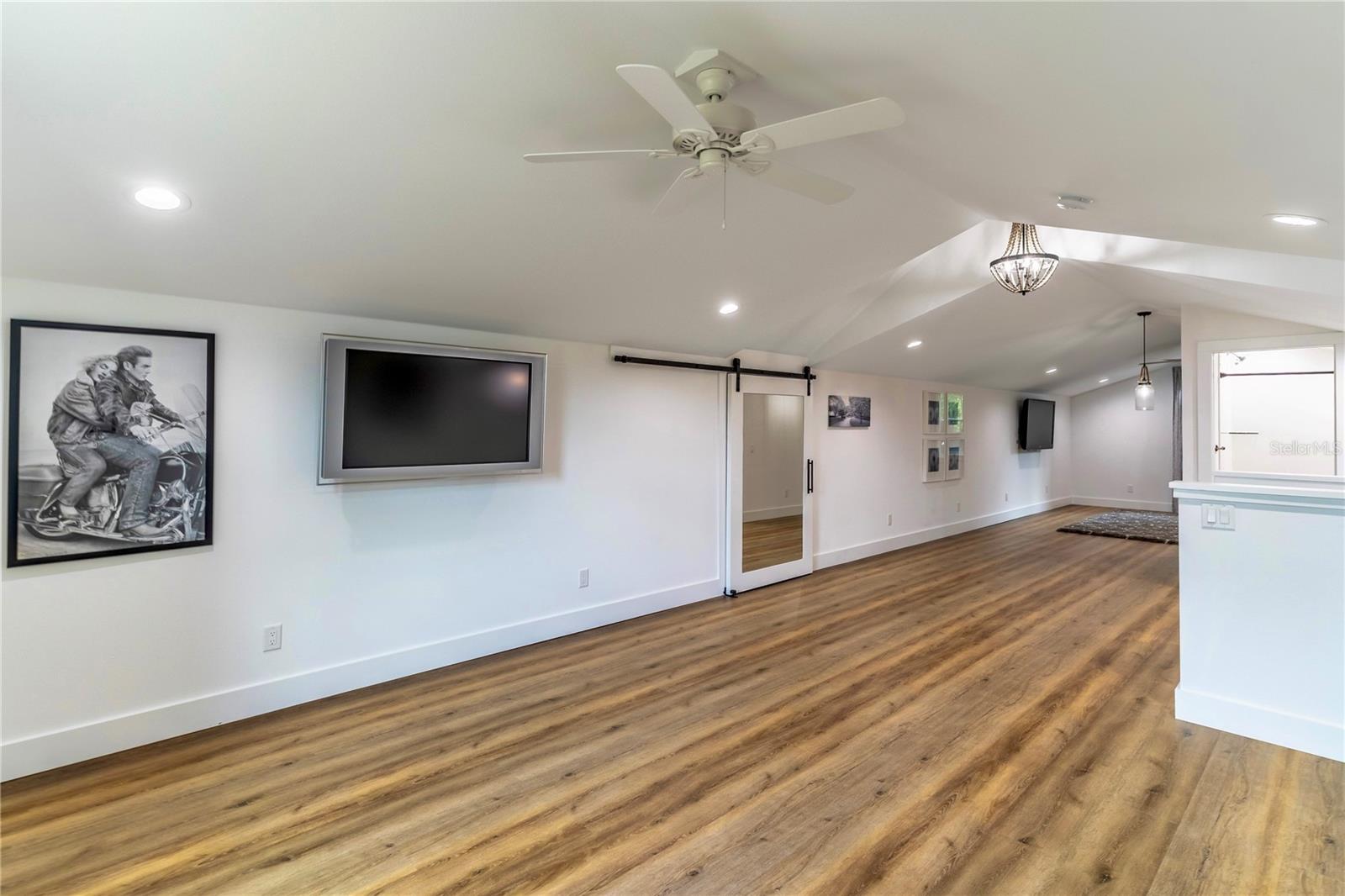 ACREAGE & UNREC - Residential