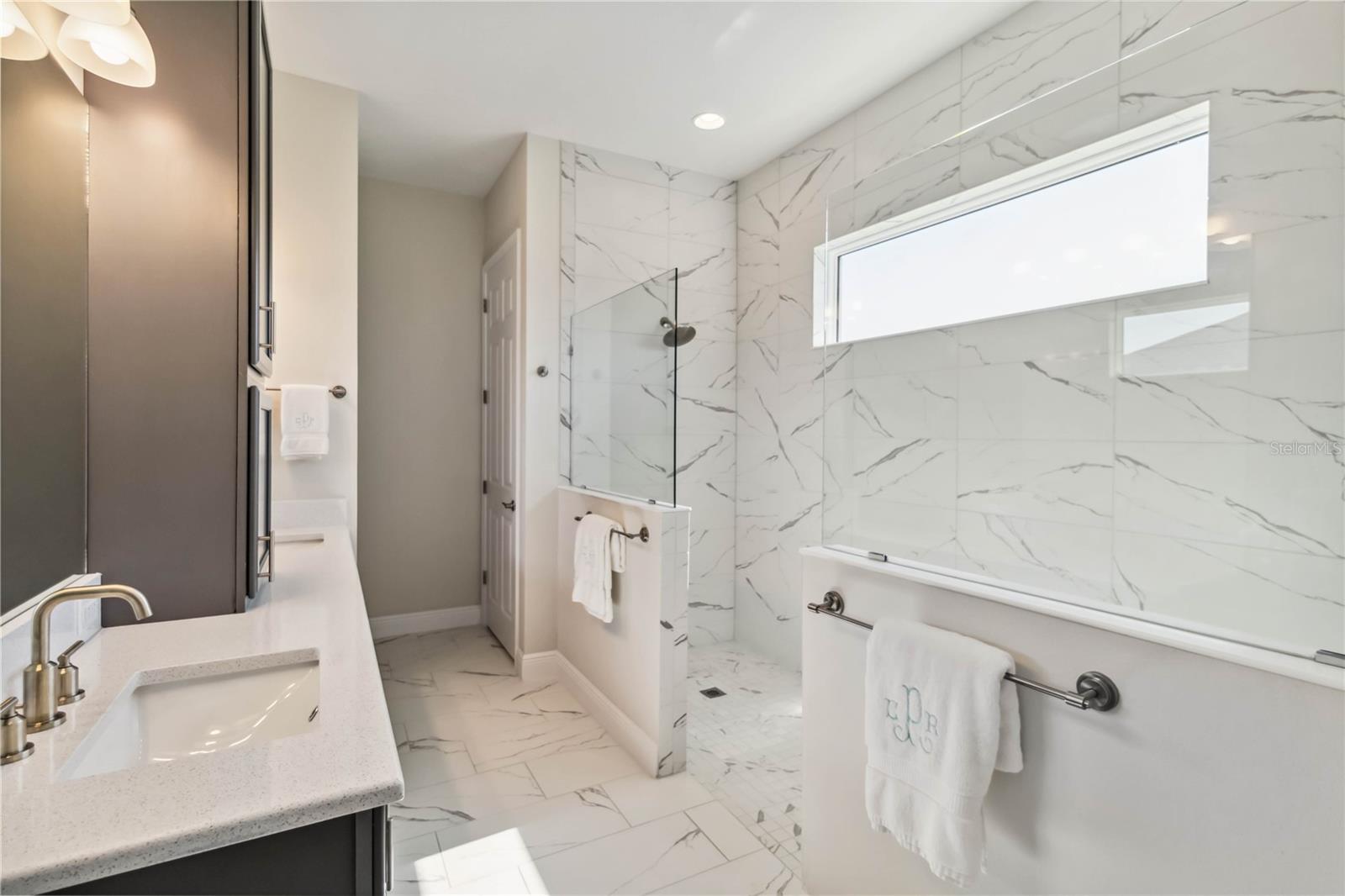 CROSSCREEK - Residential