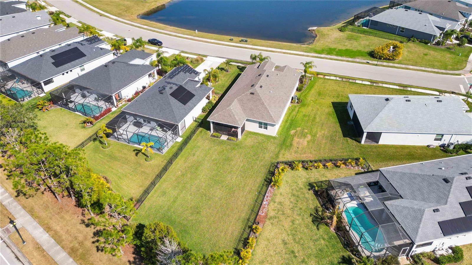 CROSSCREEK - Residential