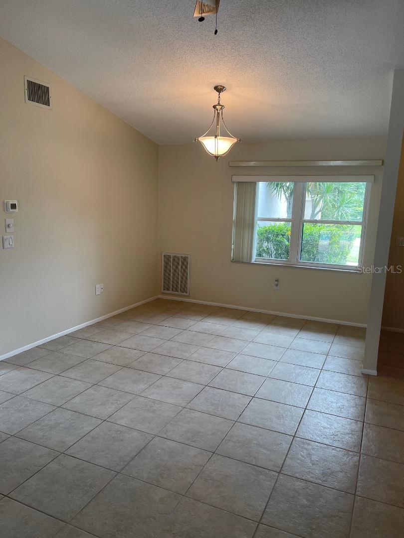 COUNTRY PLACE - Residential