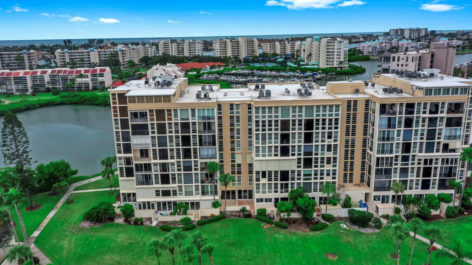 7400 SUN ISLAND DRIVE S 105