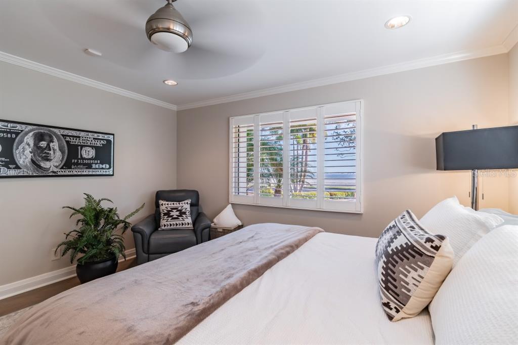 BAYSHORE BEAUTIFUL SUB - Residential