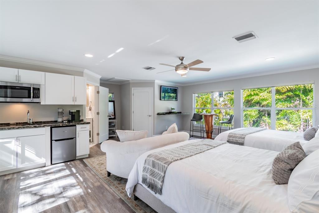 BAYSHORE BEAUTIFUL SUB - Residential